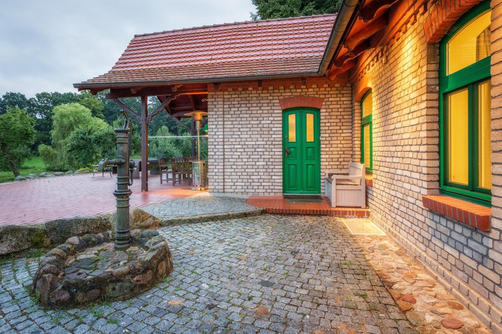 J1 Idyllisches Ferienhaus Mit Seeblick Julchendorf ภายนอก รูปภาพ